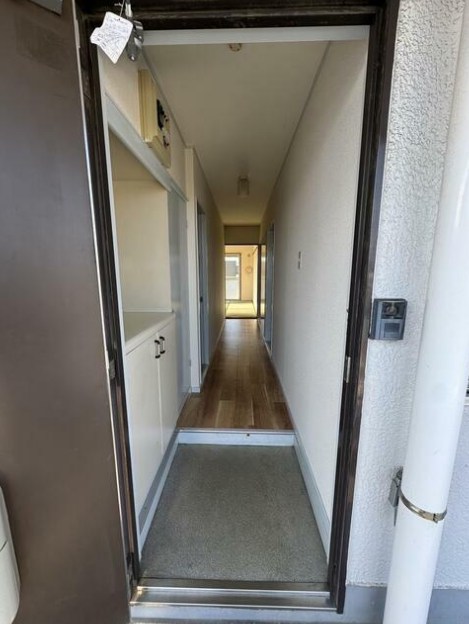 フェアレディマンション 玄関