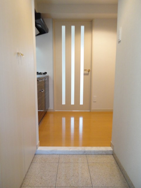 プルナス入谷 玄関