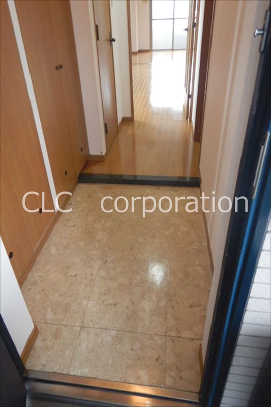 インカウンターマンション 玄関