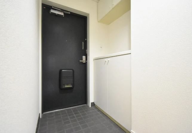 ビレッジハウス潮見タワー１号棟 玄関