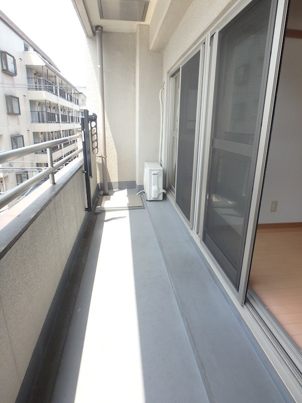 川島ビル ベランダ