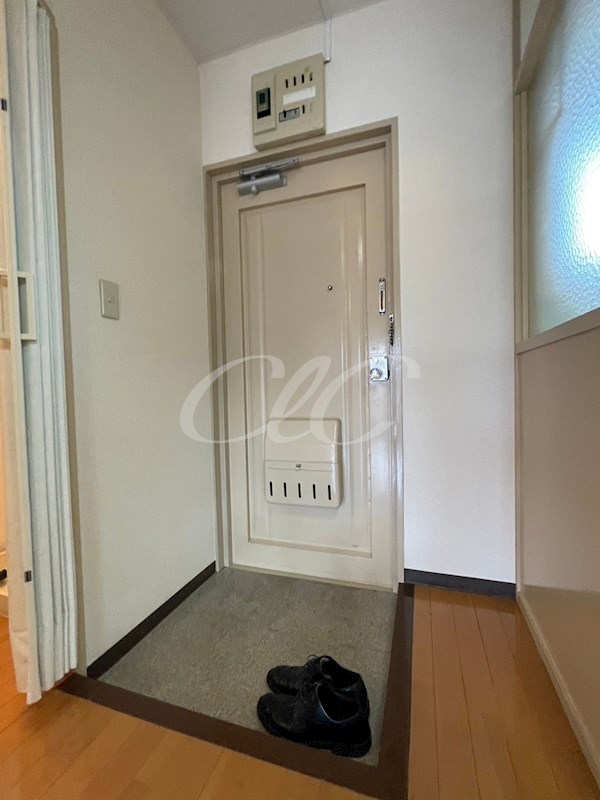 弘道ハイツ 玄関