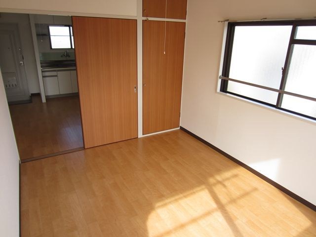 弘道ハイツ ベッドルーム