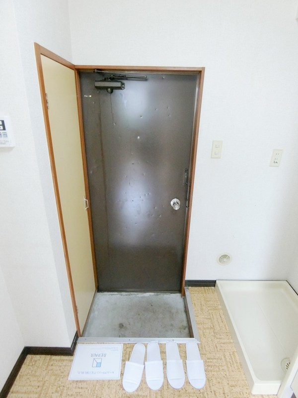 サンライズ 玄関