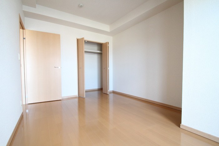 ロイヤルＫＪ ベッドルーム