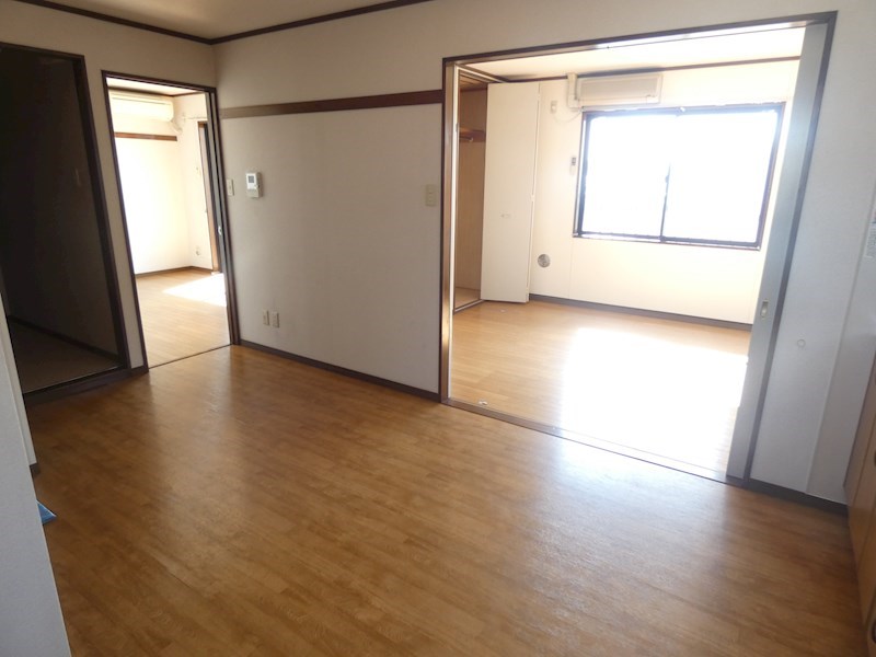 ユーコーポ  リビング