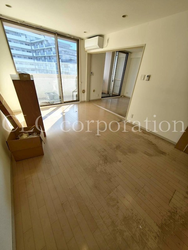 ロイヤルパークスシーサー南千住 リビング