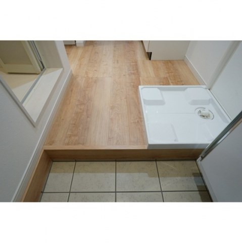 グランドール足立 玄関