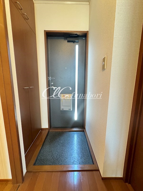 ハナハイム 玄関