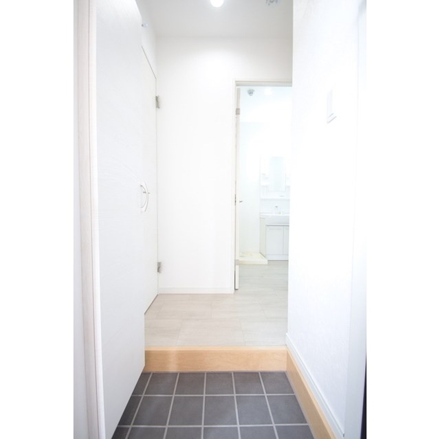 ルミナス西日暮里 玄関