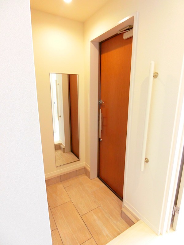 オレオールＪ 玄関