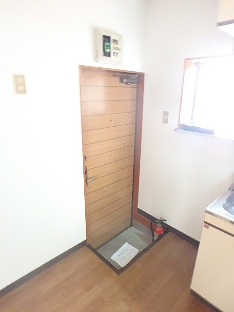 サンハイツ 玄関