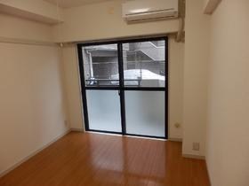 ドミール四つ木 リビング