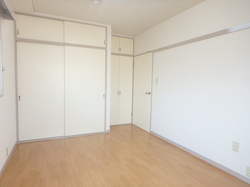 三和ハイム ベッドルーム