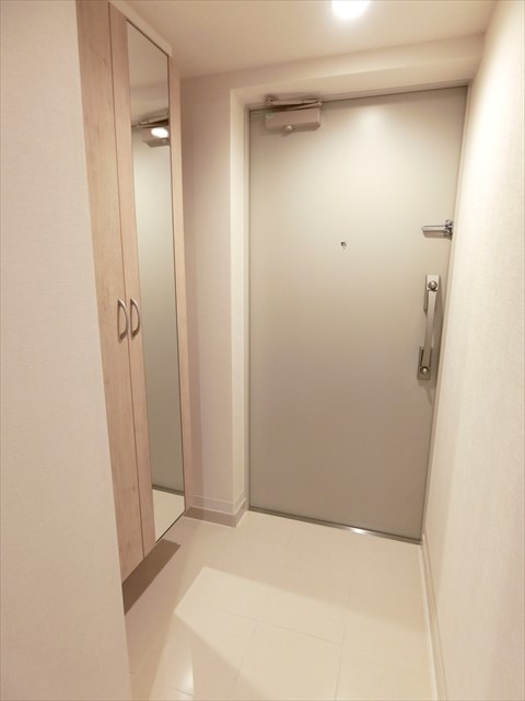 グランレーヴ東尾久 玄関