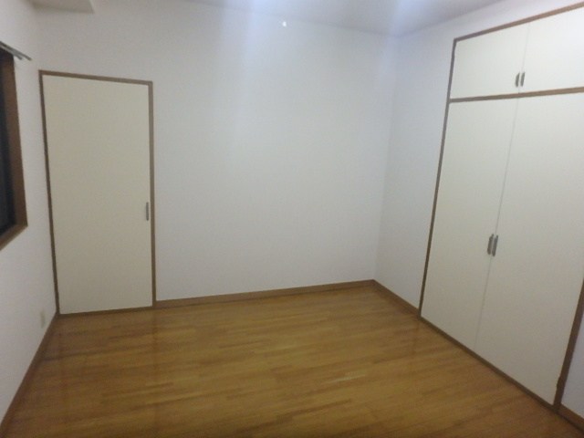 小沢ビル ベッドルーム