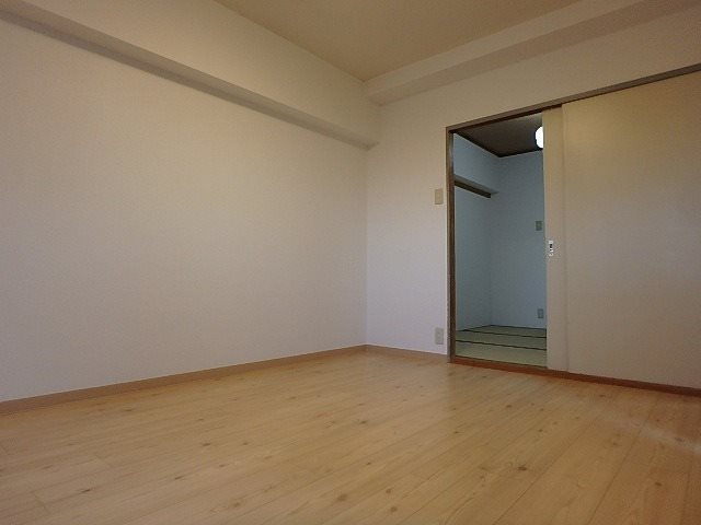 エステートショーワ ベッドルーム