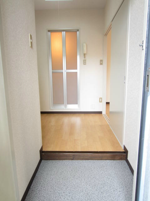 ビルエヴァンス 玄関