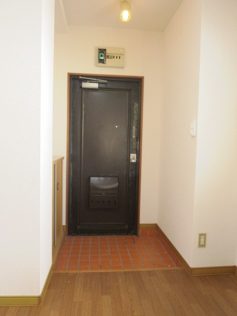 光進マンション 玄関