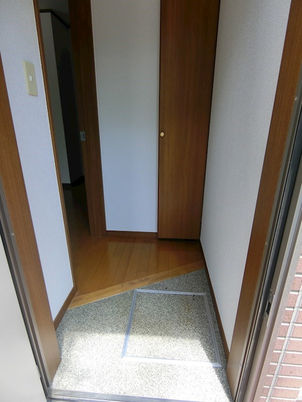 アムールモンタニューリズイエール  玄関