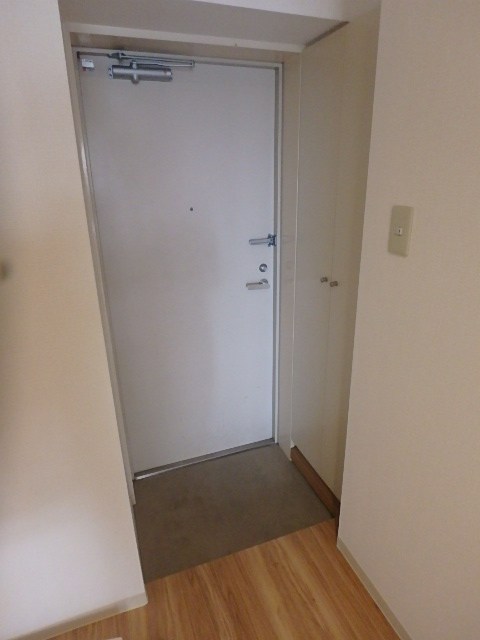 アビティ東あずま 玄関