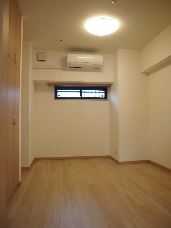 ルーブル王子本町 ベッドルーム