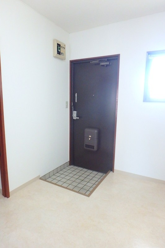 サンハイツワタム 玄関