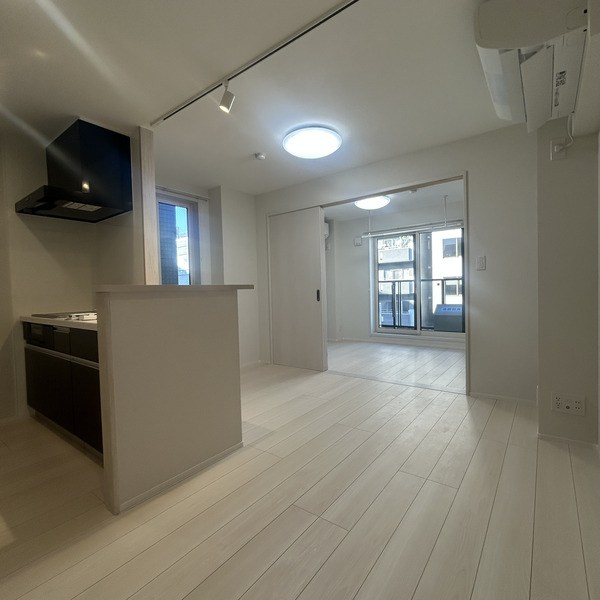 カーザ・ブランカ北斎 リビング