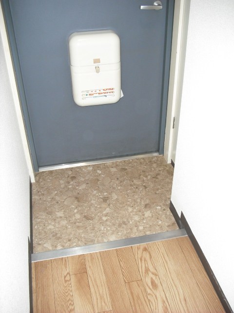 清和ハイツ 玄関