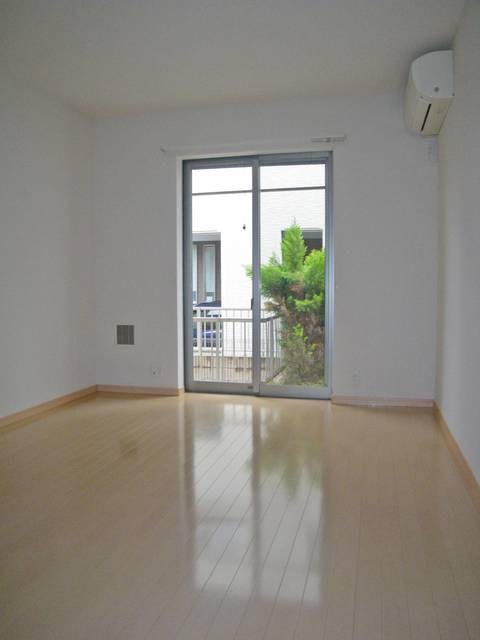 ソーレルーナB棟 リビング