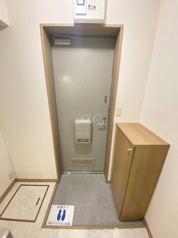 メゾン・ド・ボワ  玄関