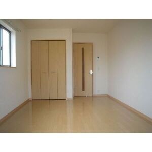 ソーレルーナA棟 ベッドルーム