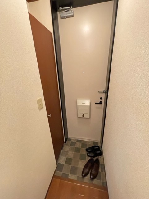 カーサファミール 玄関