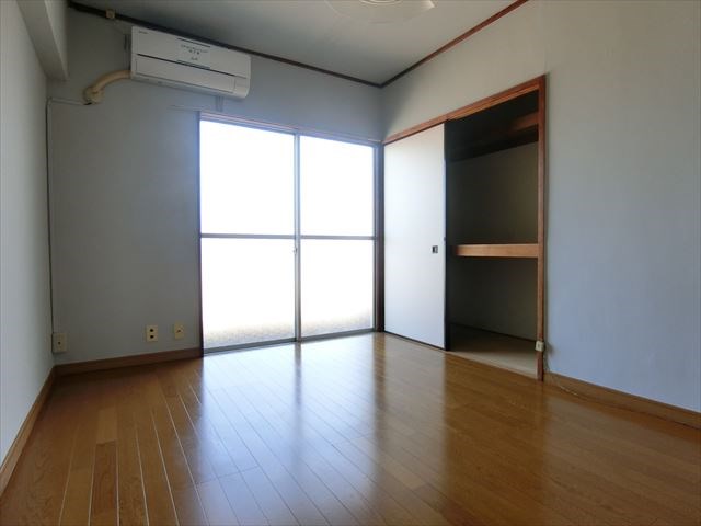 沖ハイツ ベッドルーム