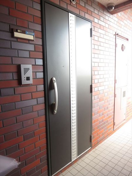 クエル田端 玄関