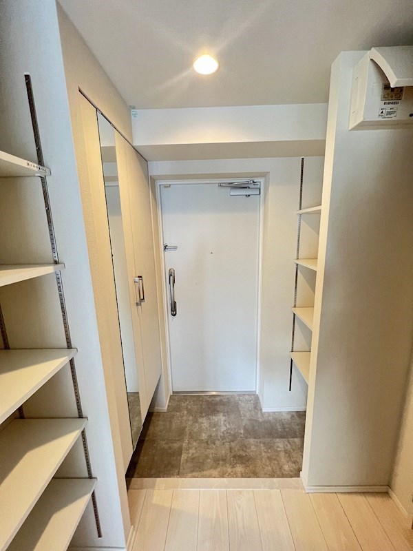 SKグランツ 玄関