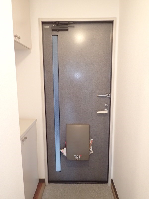 フレグランスニュースワ 玄関