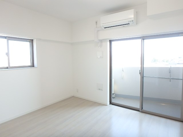 ＭＡＸＩＶ一之江 リビング