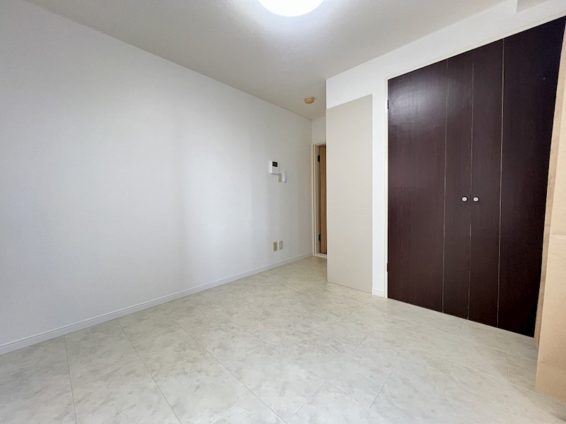 西村ビル ベッドルーム