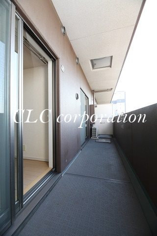 ロイヤルＫＪ   ベランダ