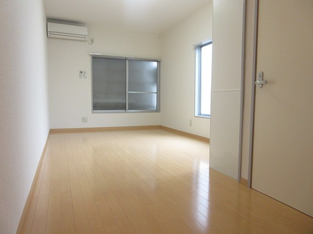 横田ハイム リビング