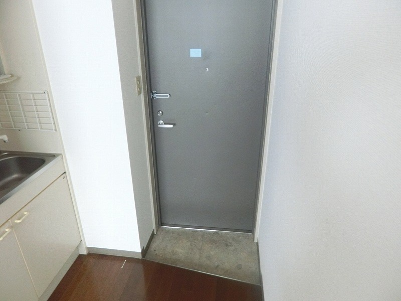 パインドール浅草 玄関