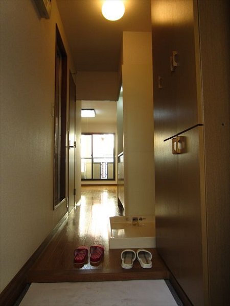 ラフィネ池之端 玄関