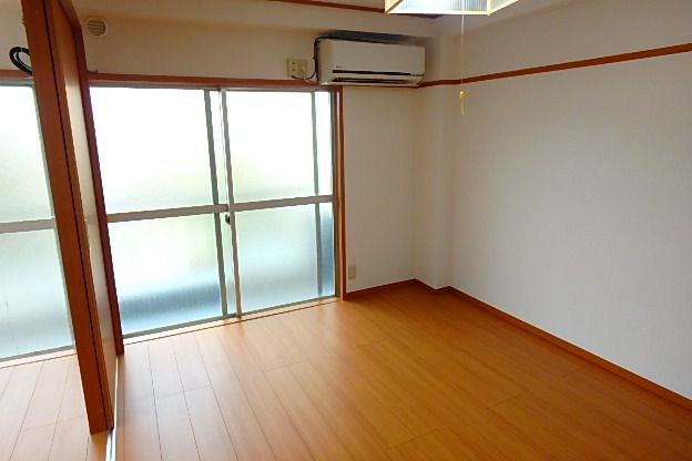 寿マンション ベッドルーム