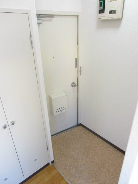 パール仲町マンション  玄関