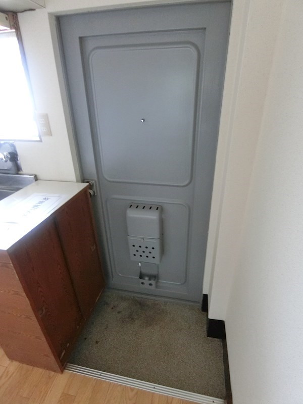 初平マンション 玄関