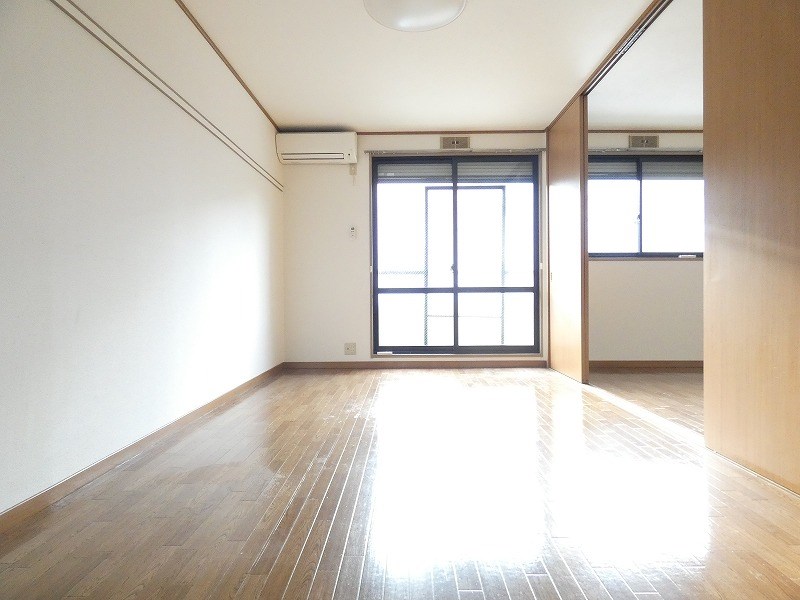 クレール・ド・リュンヌ リビング