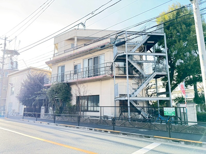 シェ・ブーロー吉美 303号室 外観