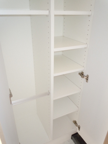 シュールフローレ 玄関