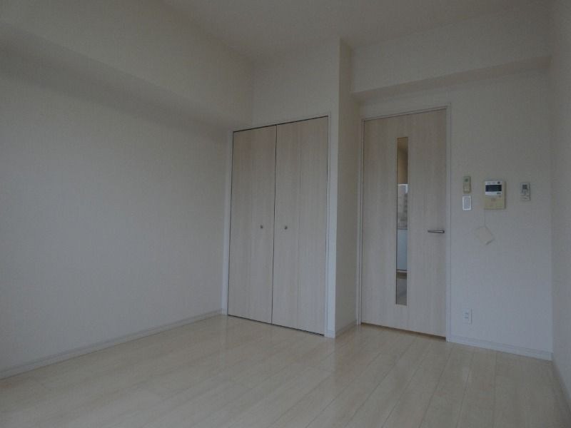 シュールフローレ リビング